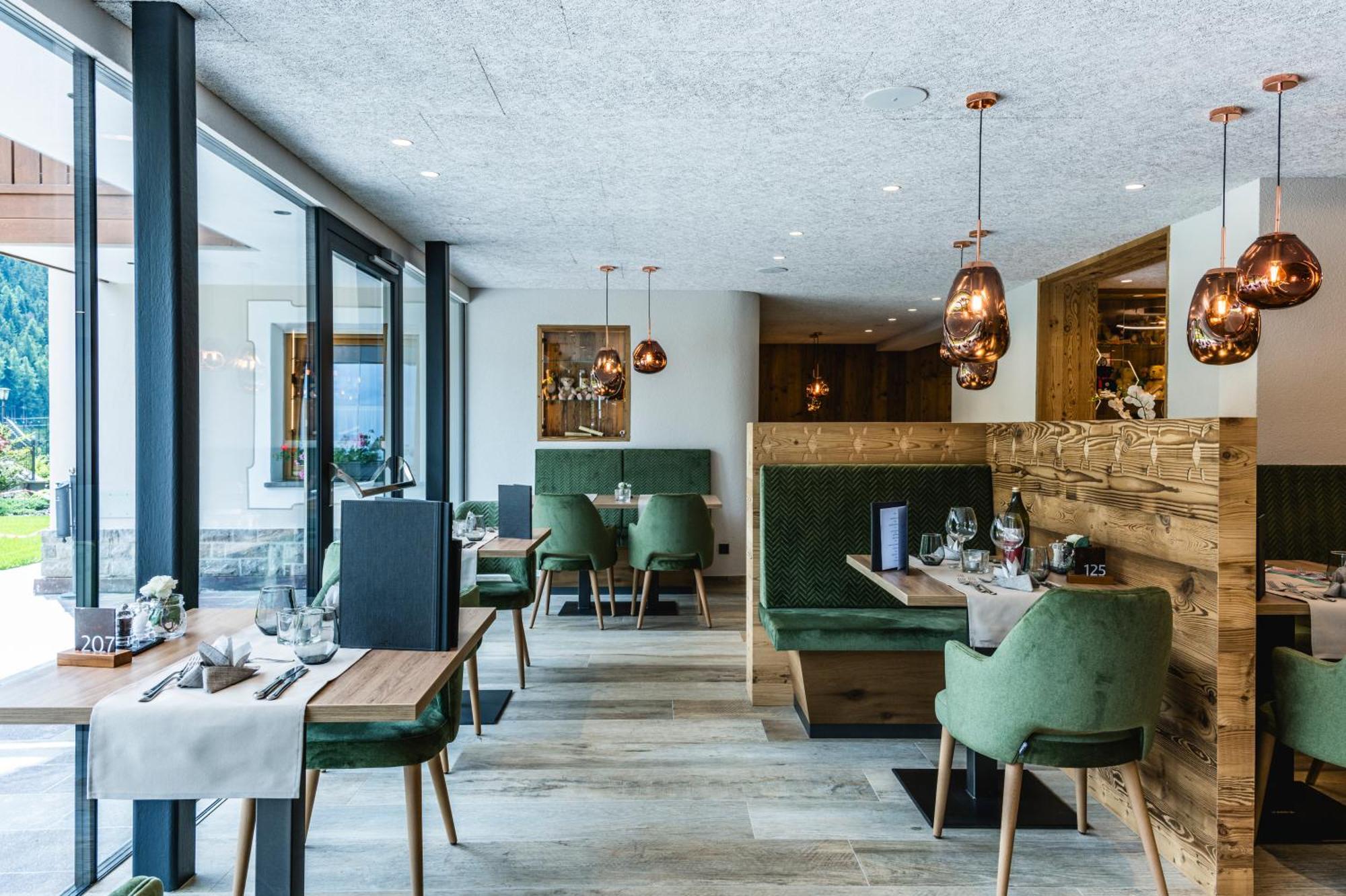Hotel Vernel Santa Cristina Val Gardena Екстериор снимка