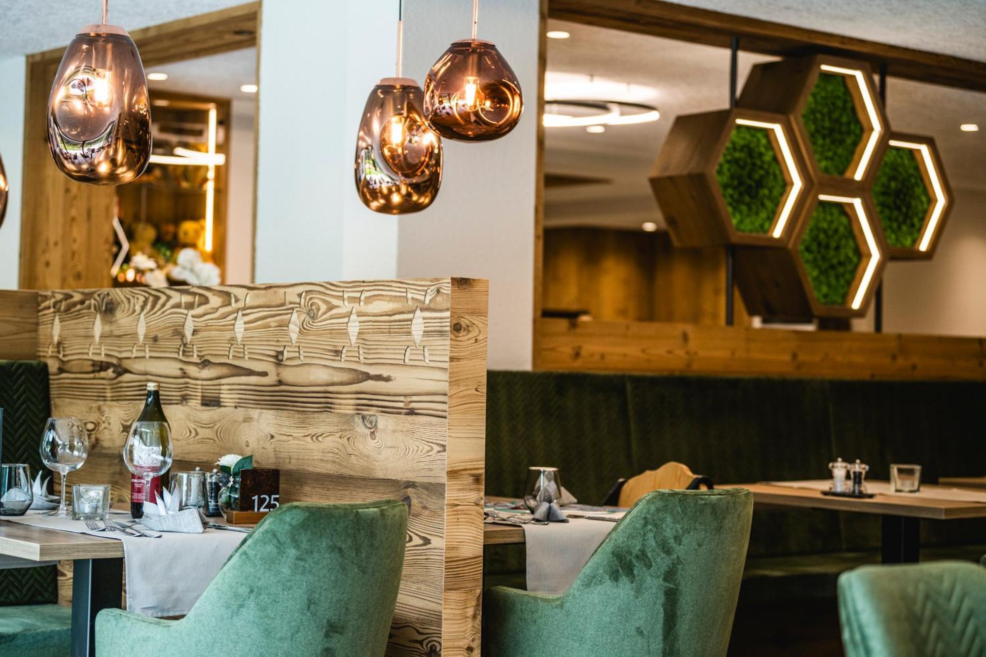 Hotel Vernel Santa Cristina Val Gardena Екстериор снимка