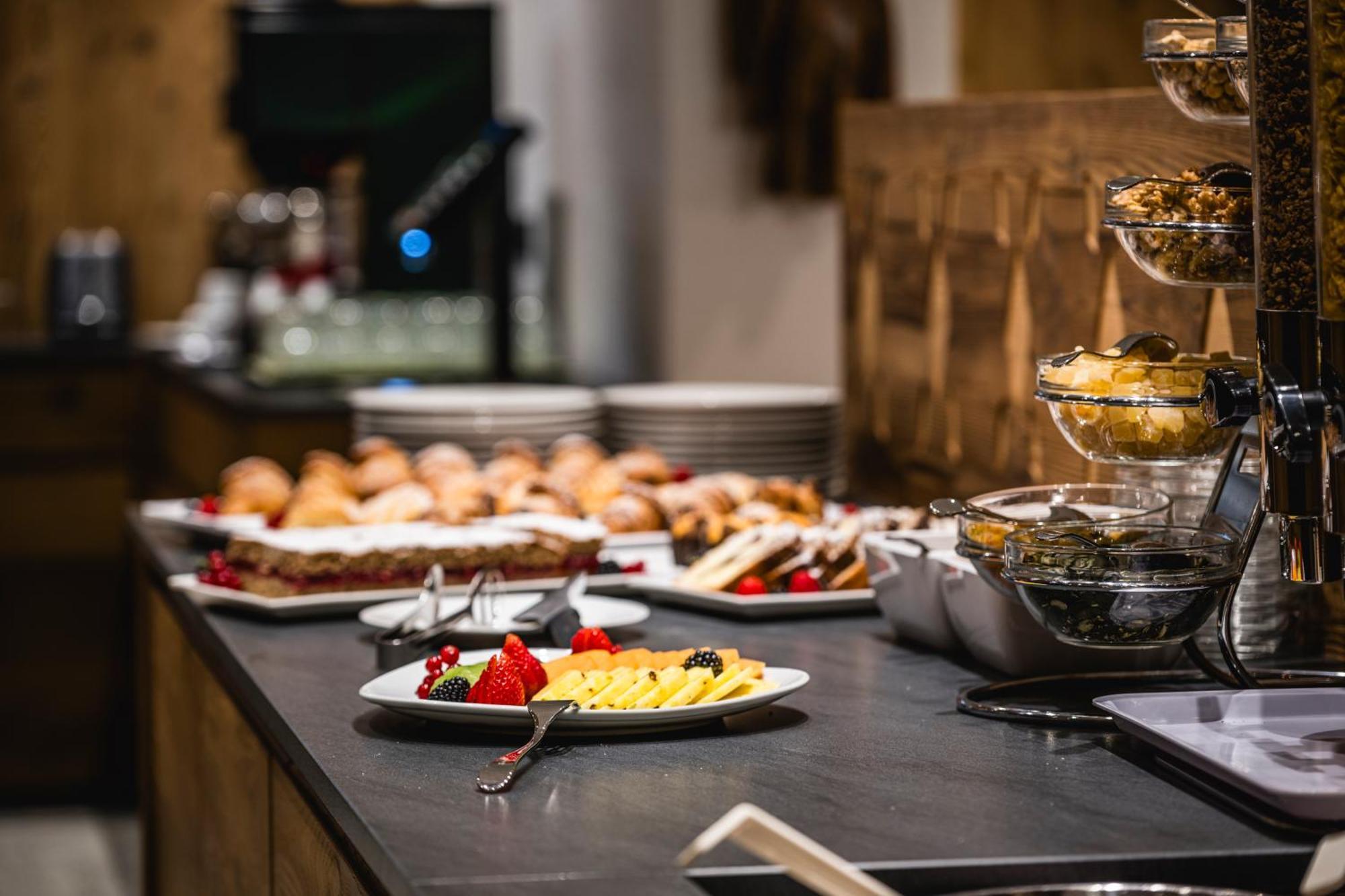 Hotel Vernel Santa Cristina Val Gardena Екстериор снимка
