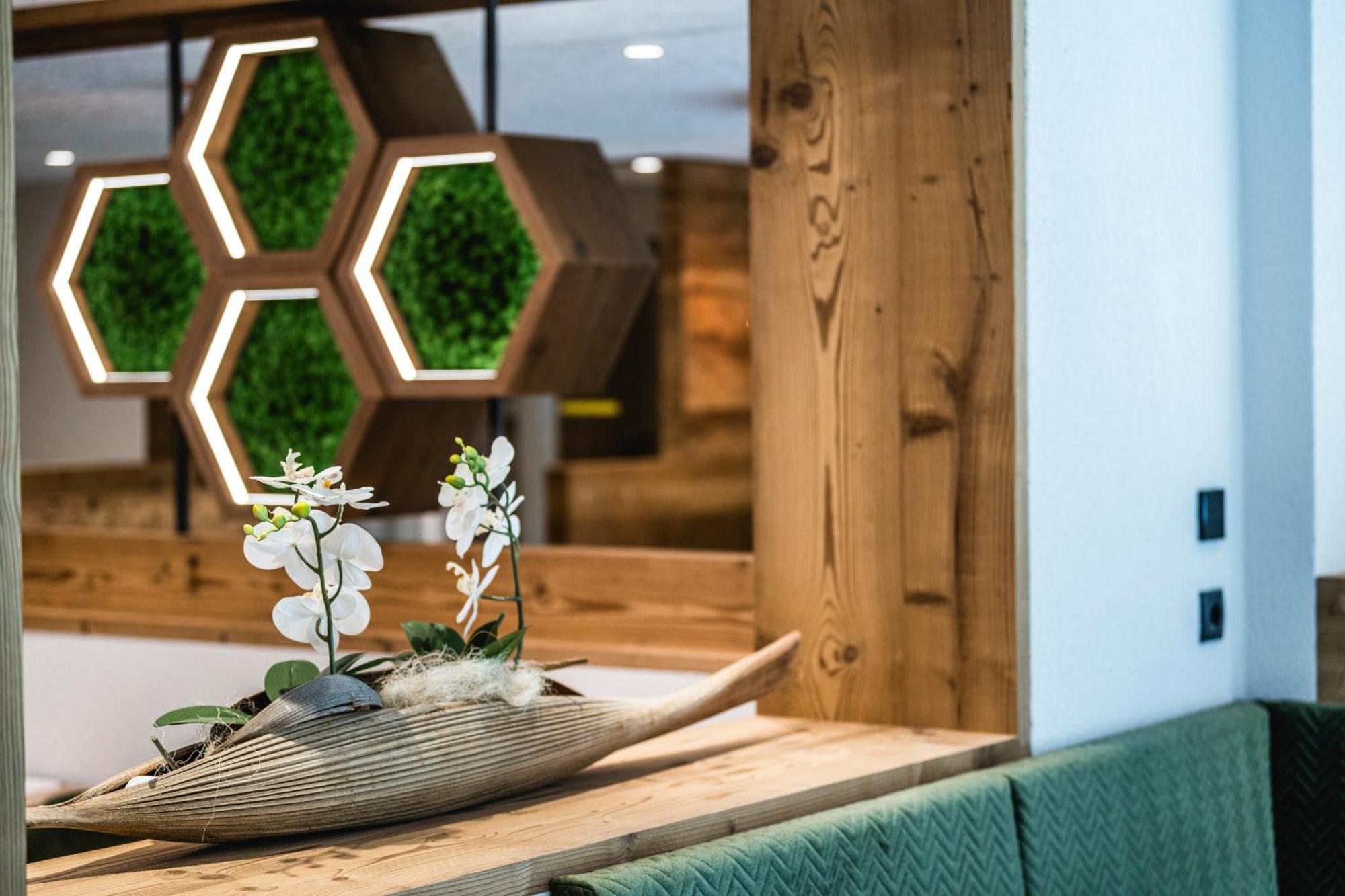 Hotel Vernel Santa Cristina Val Gardena Екстериор снимка