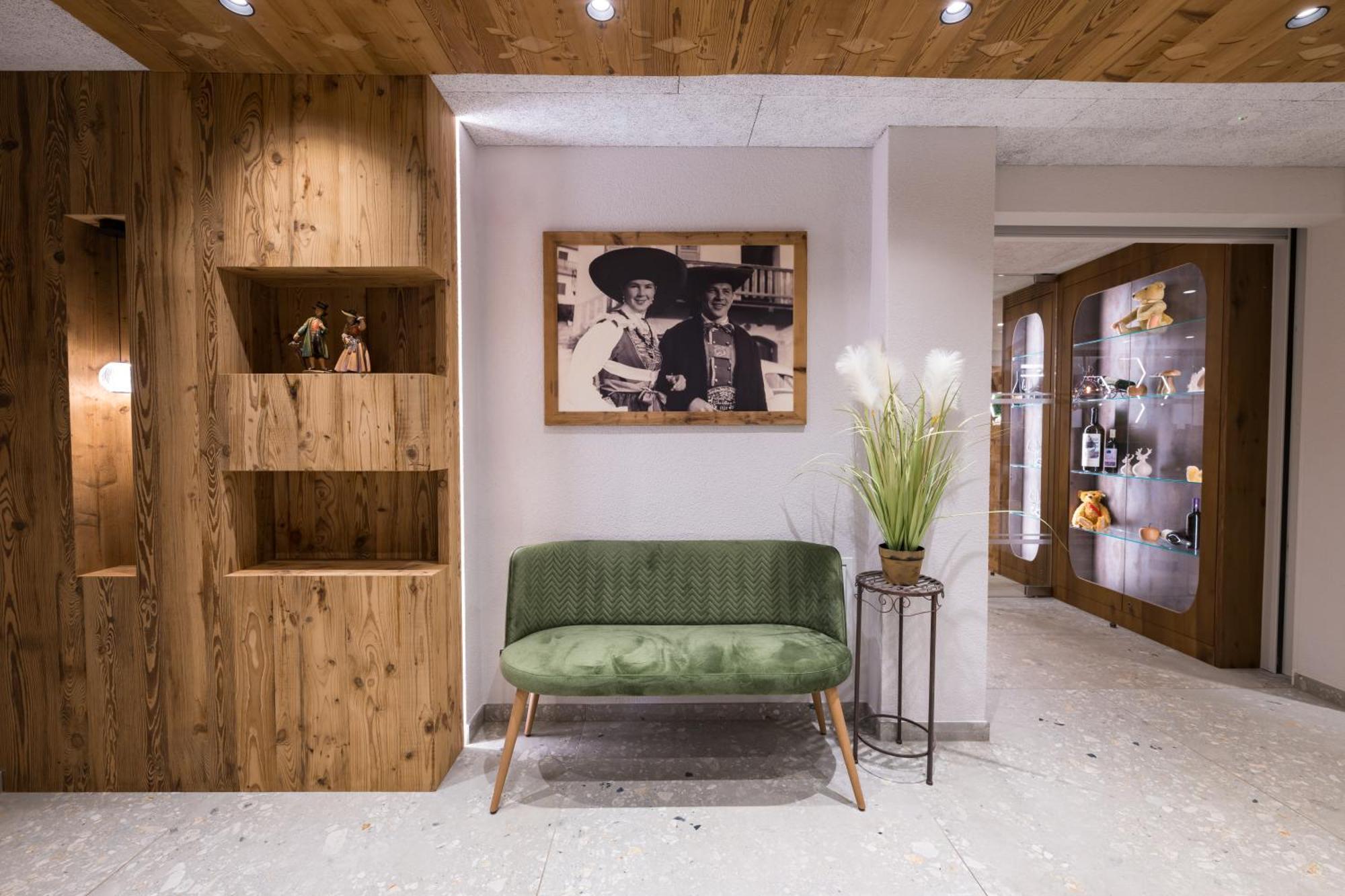 Hotel Vernel Santa Cristina Val Gardena Екстериор снимка