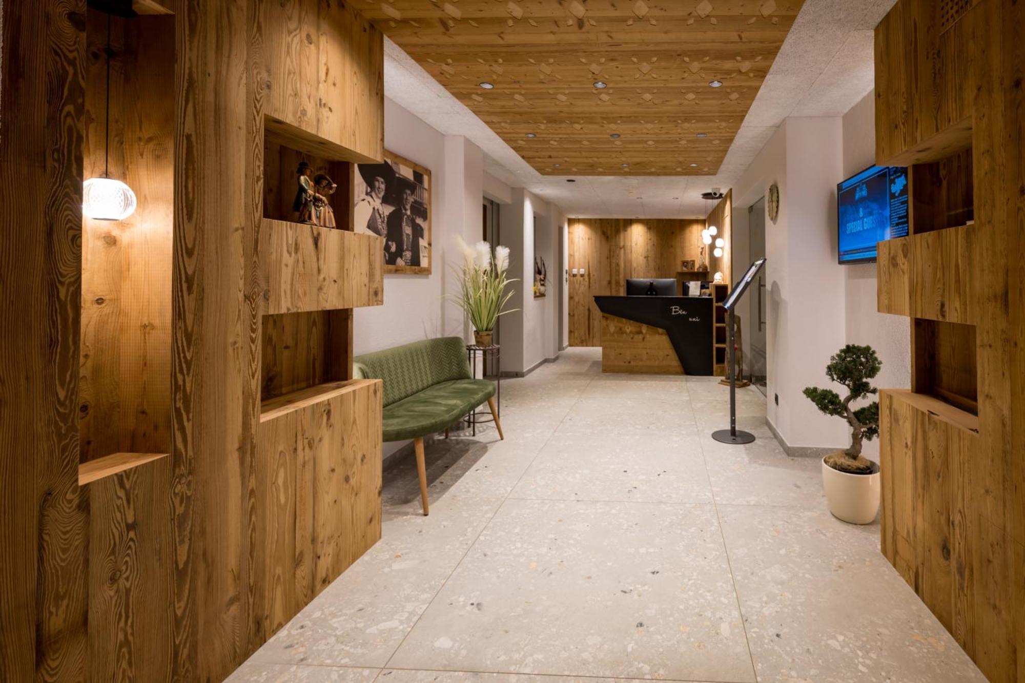 Hotel Vernel Santa Cristina Val Gardena Екстериор снимка